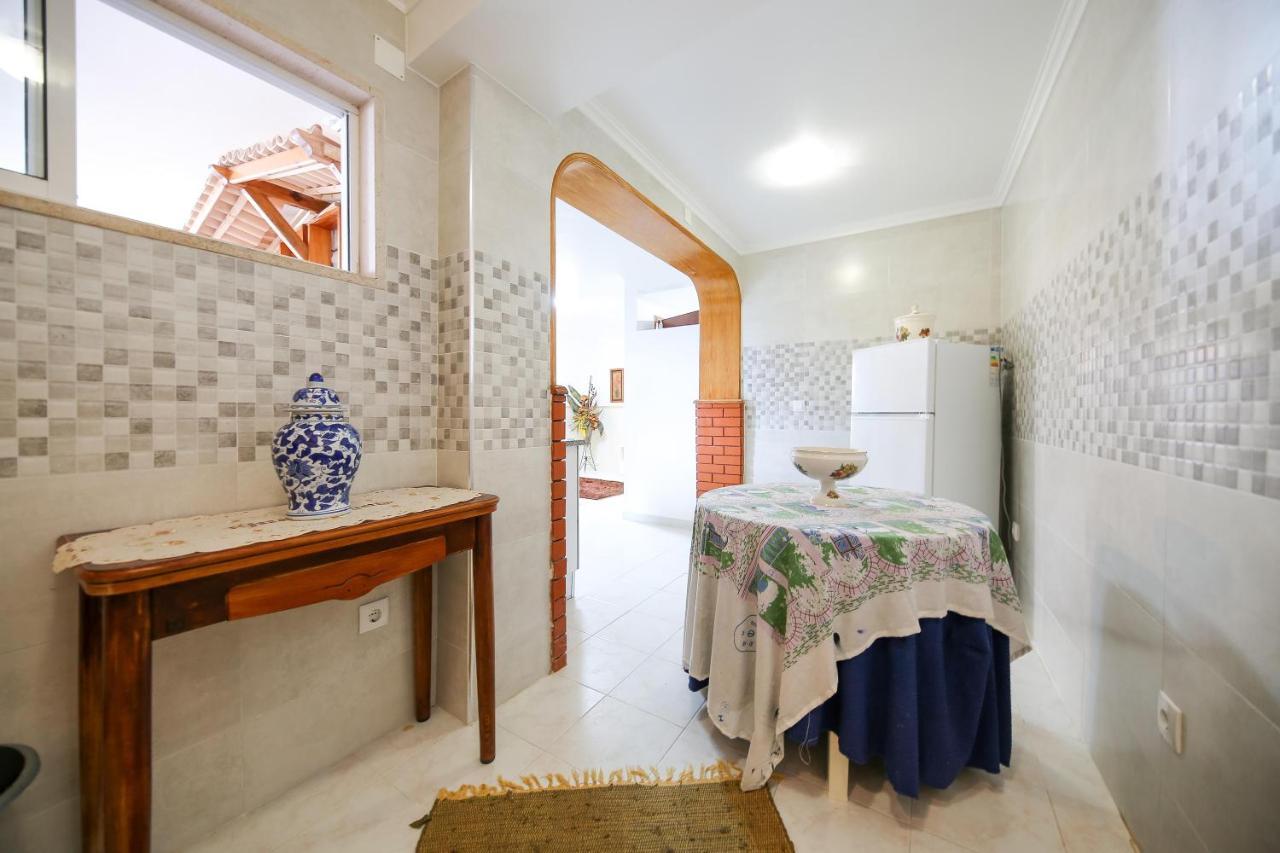 Ferienwohnung Casa Da Tia Laura Nazaré Exterior foto